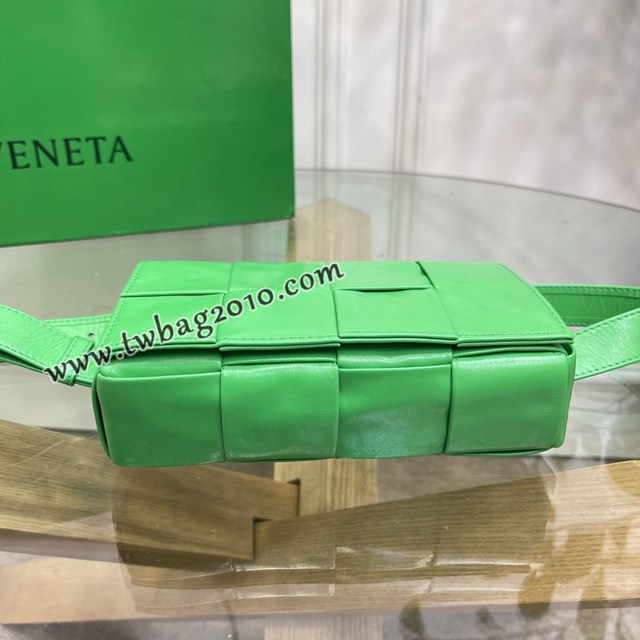 Bottega veneta高端女包 KF0023 寶緹嘉爆款草木綠CASSETTE腰包 BV經典款四格腰包/胸包/斜挎包/單肩包  gxz1392